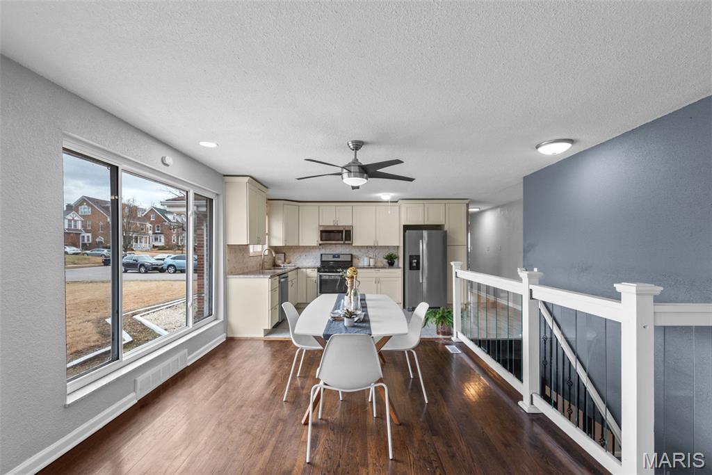 Townsend/West Cabanne Place - Residential