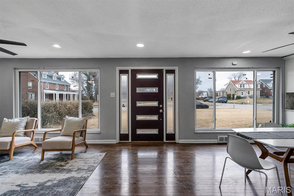 Townsend/West Cabanne Place - Residential