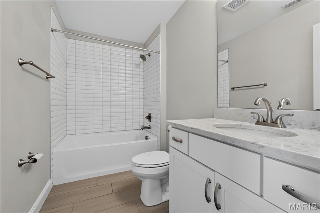 Central Park Townes Amd - Residential Lease