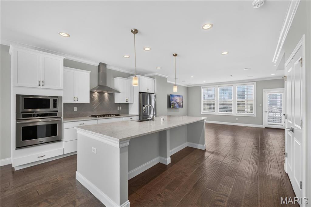 Central Park Townes Amd - Residential Lease