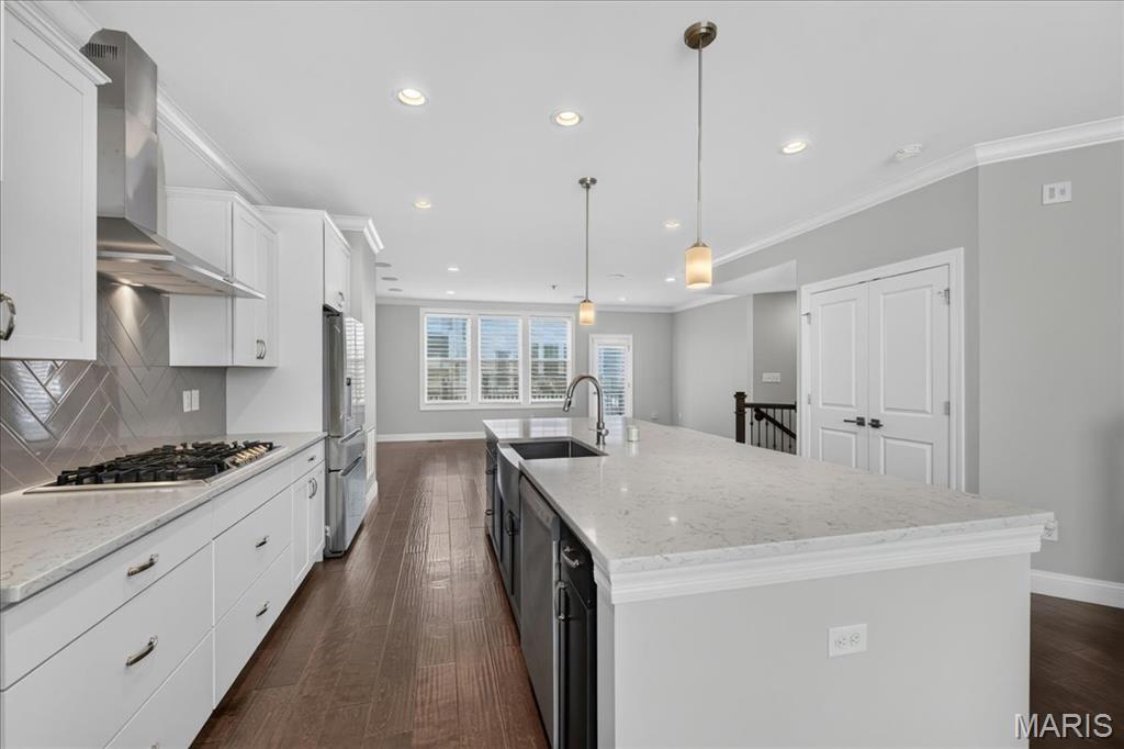 Central Park Townes Amd - Residential Lease