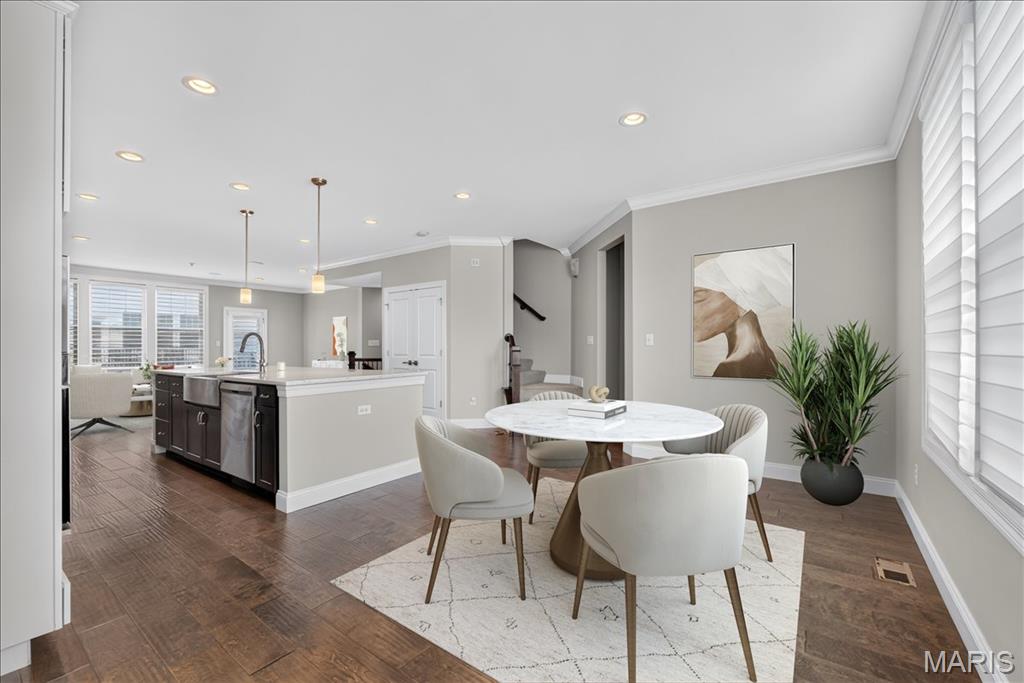 Central Park Townes Amd - Residential Lease