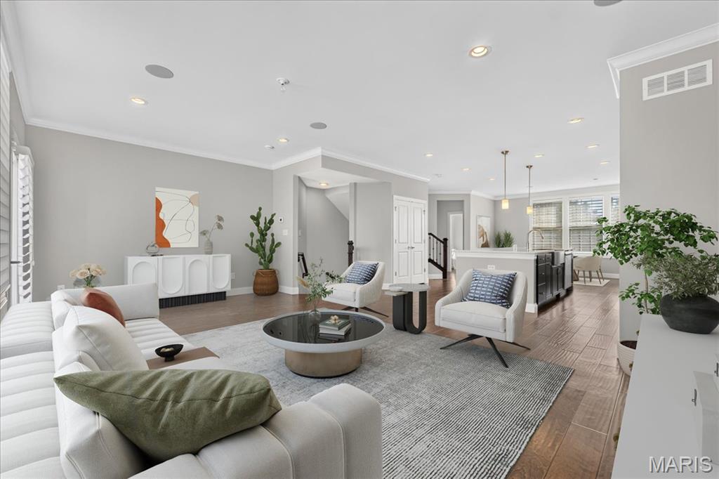 Central Park Townes Amd - Residential Lease
