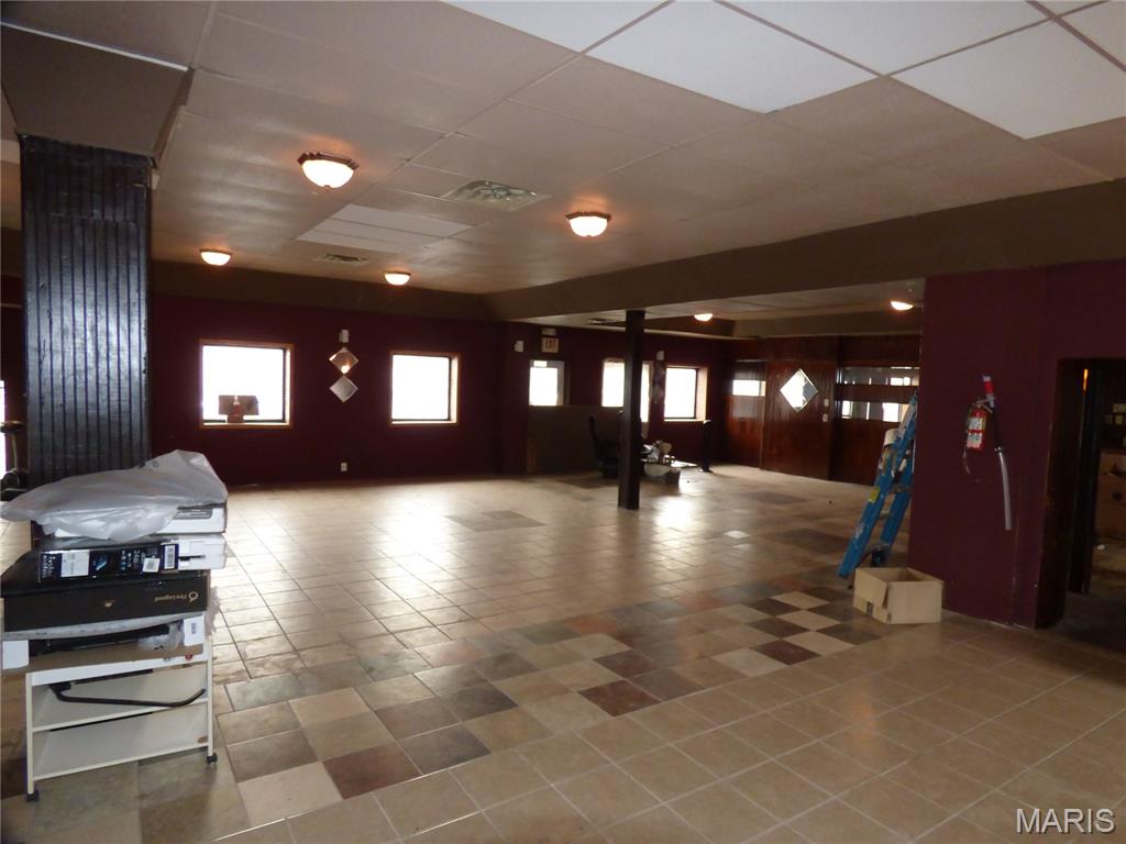Prairie Des Noyes Add - Commercial Sale