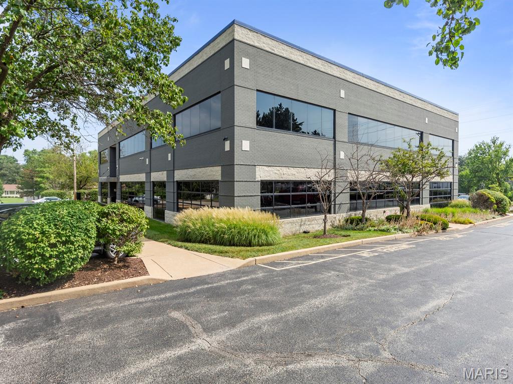 Jacobs Add To Hutchinsons - Commercial Lease