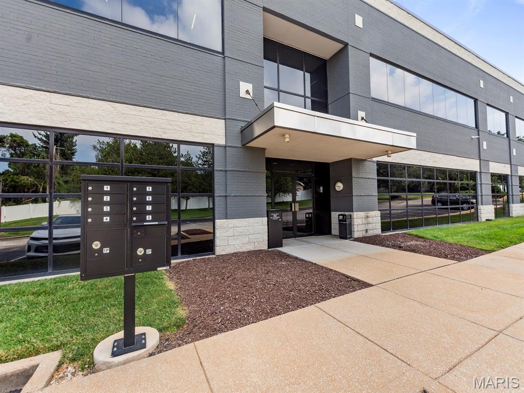 Jacobs Add To Hutchinsons - Commercial Lease