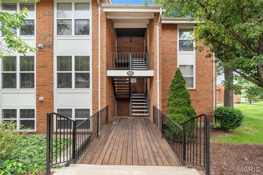 Greenbriar Condo - Residential