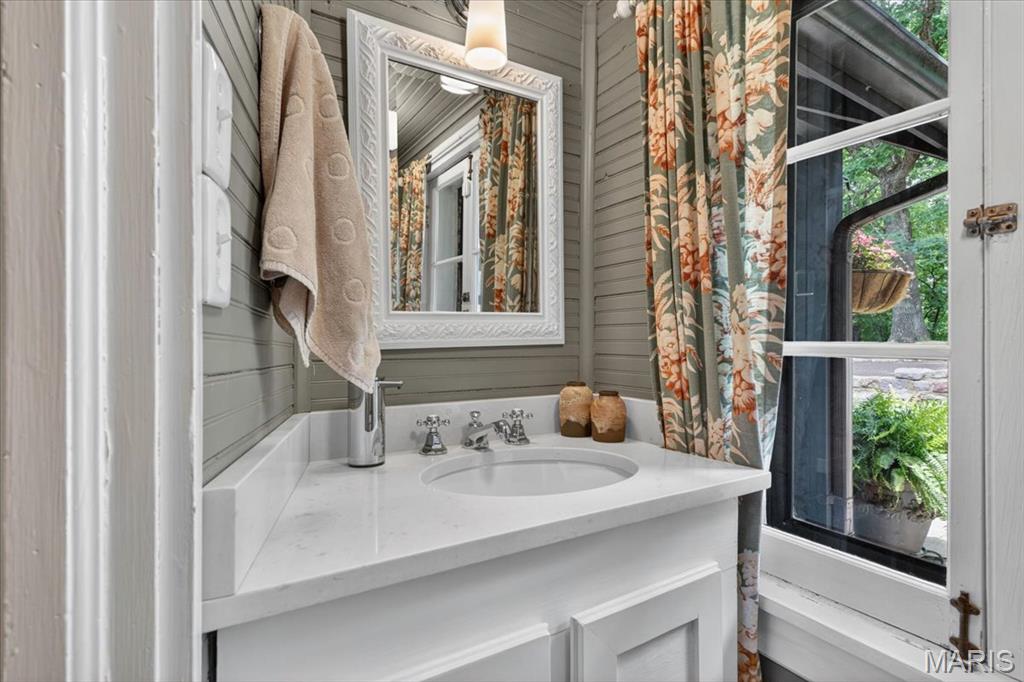 Caulks Creek Ridge Lts 1 & 2 & Sur 124 - Residential