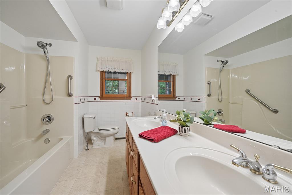 County Line Rd - Residential
