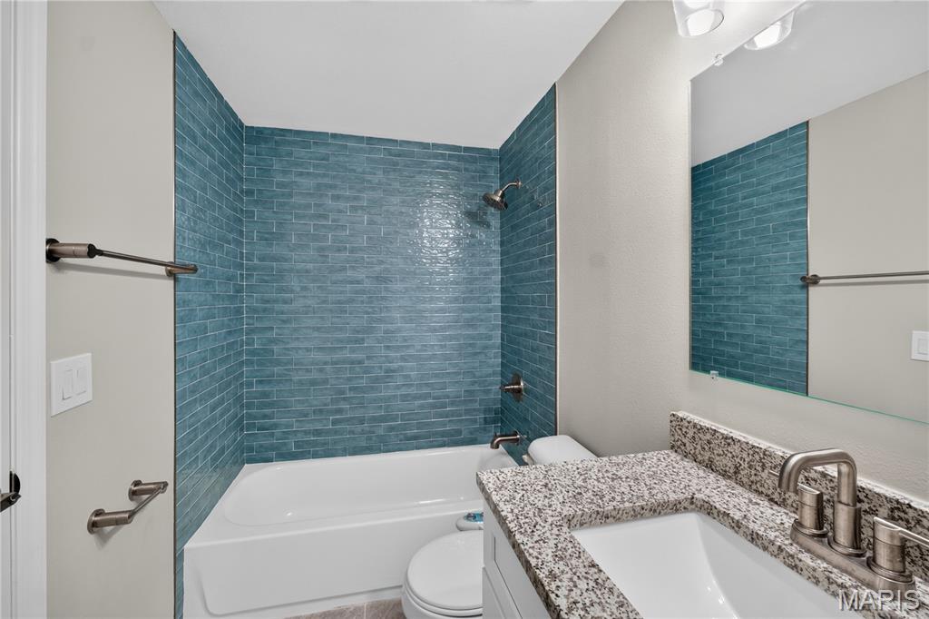 Pershing Ave Condo - Residential