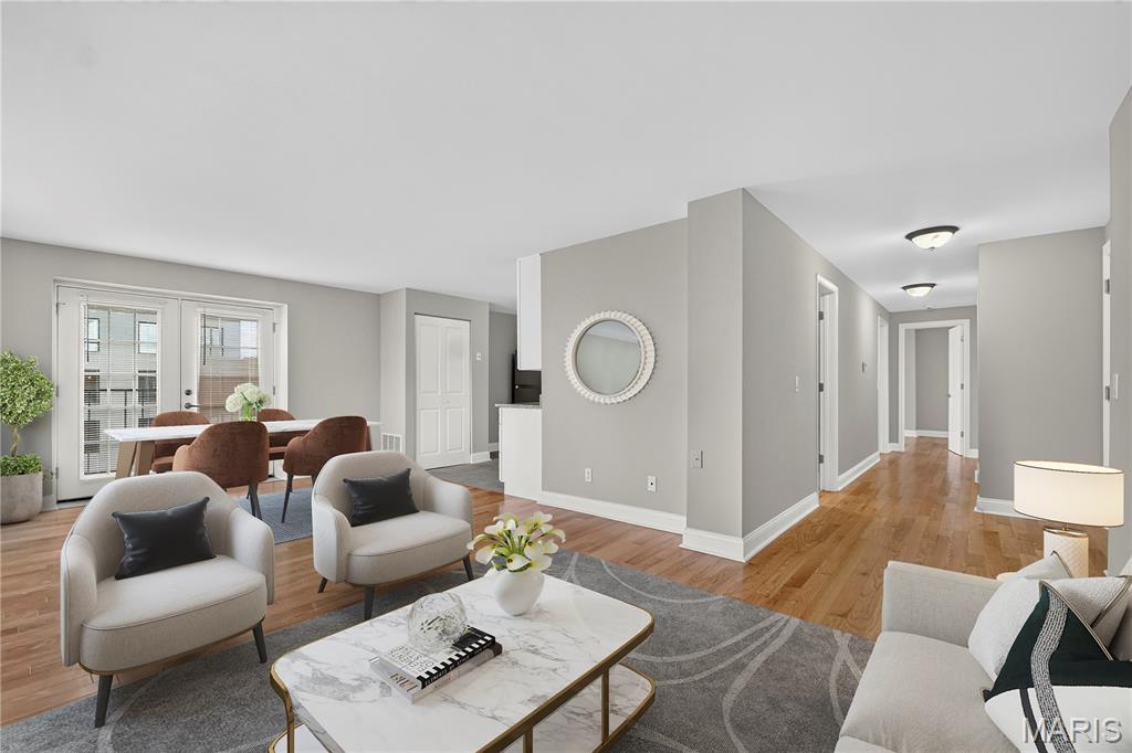 Pershing Ave Condo - Residential