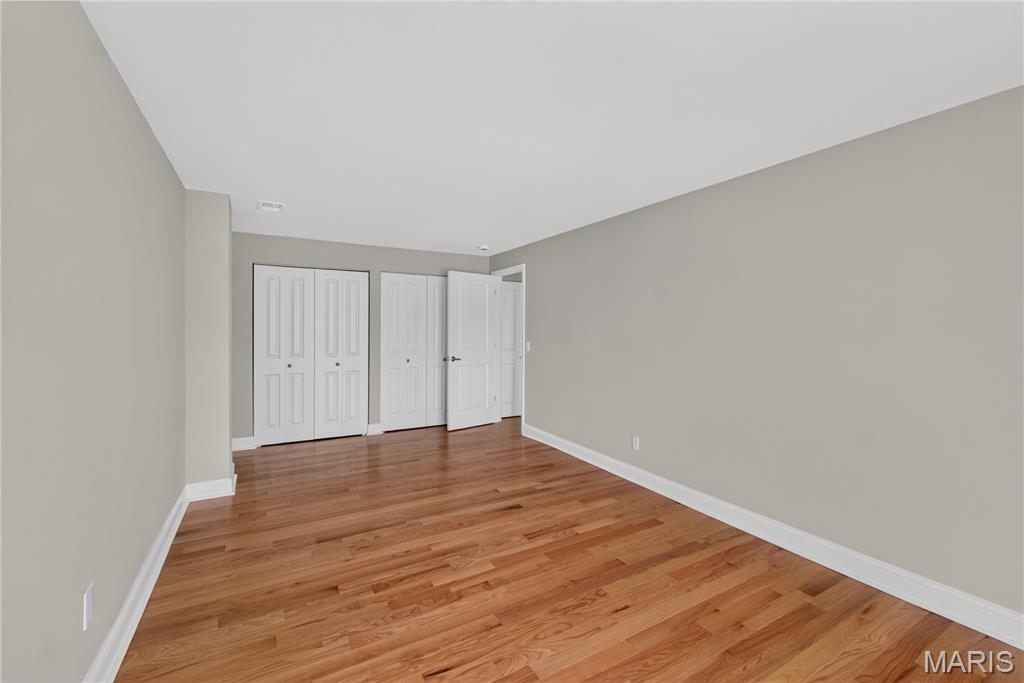 Pershing Ave Condo - Residential