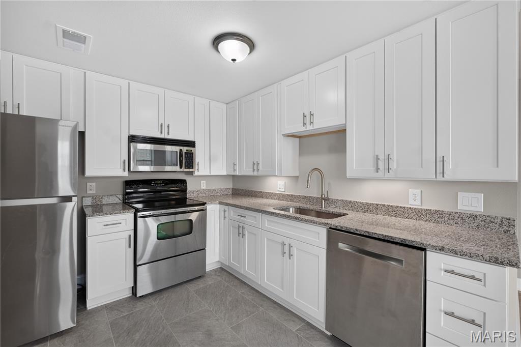 Pershing Ave Condo - Residential