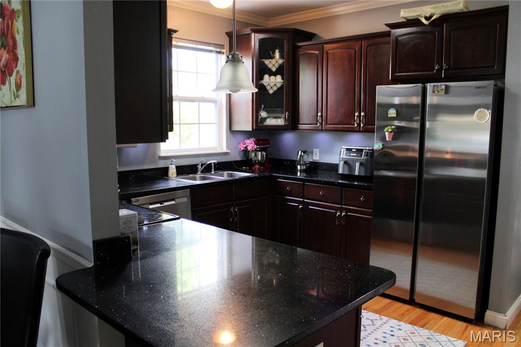 Brighton Place Condo Ph 2 - Residential