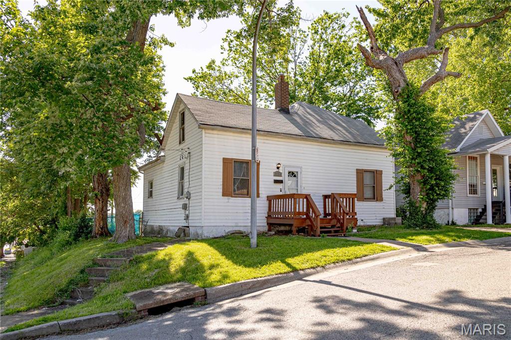 Welcome home to 3702 Garnier, a beautifully updated four-bedroom, two full bathroom home in the desirable Tower Grove South neighborhood, just minutes from Tower Grove Park. This South City gem blends modern updates with classic charm, featuring a spacious living room, oversized kitchen perfect for entertaining, updated bathrooms, convenient main-floor laundry, and a large fenced backyard. With generous living space, great character, and an unbeatable location near parks, dining, and entertainment, this is a home you do not want to miss. Schedule your showing today before it’s gone!