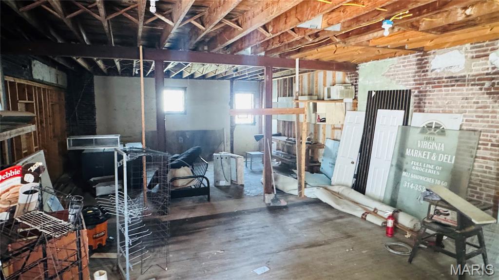 Benton Add - Commercial Sale