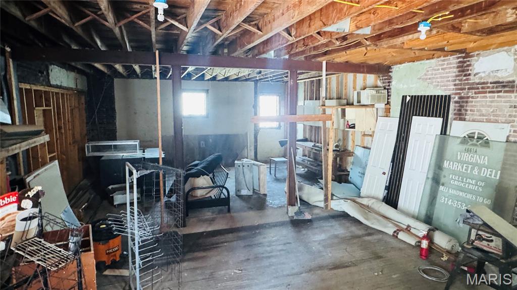 Benton Add - Commercial Sale