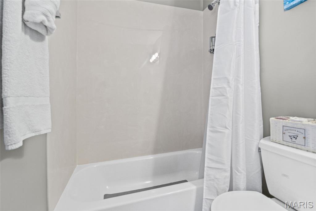 Ashton Place Condo - Residential