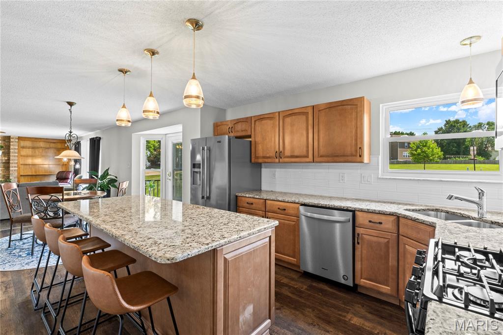 Country Crossing Manor #2 - Residential