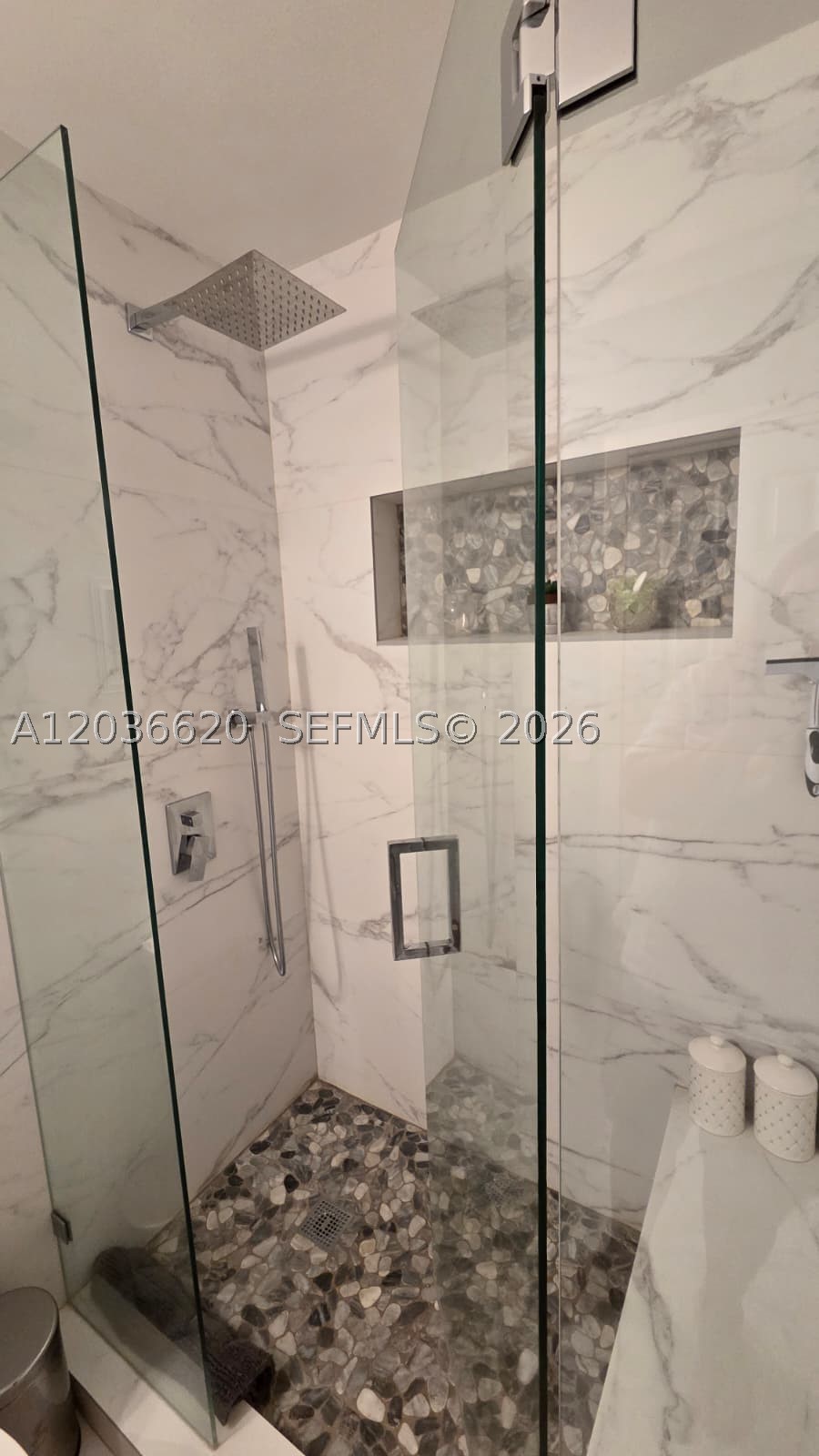 LEE GROVE ESTS - Residential