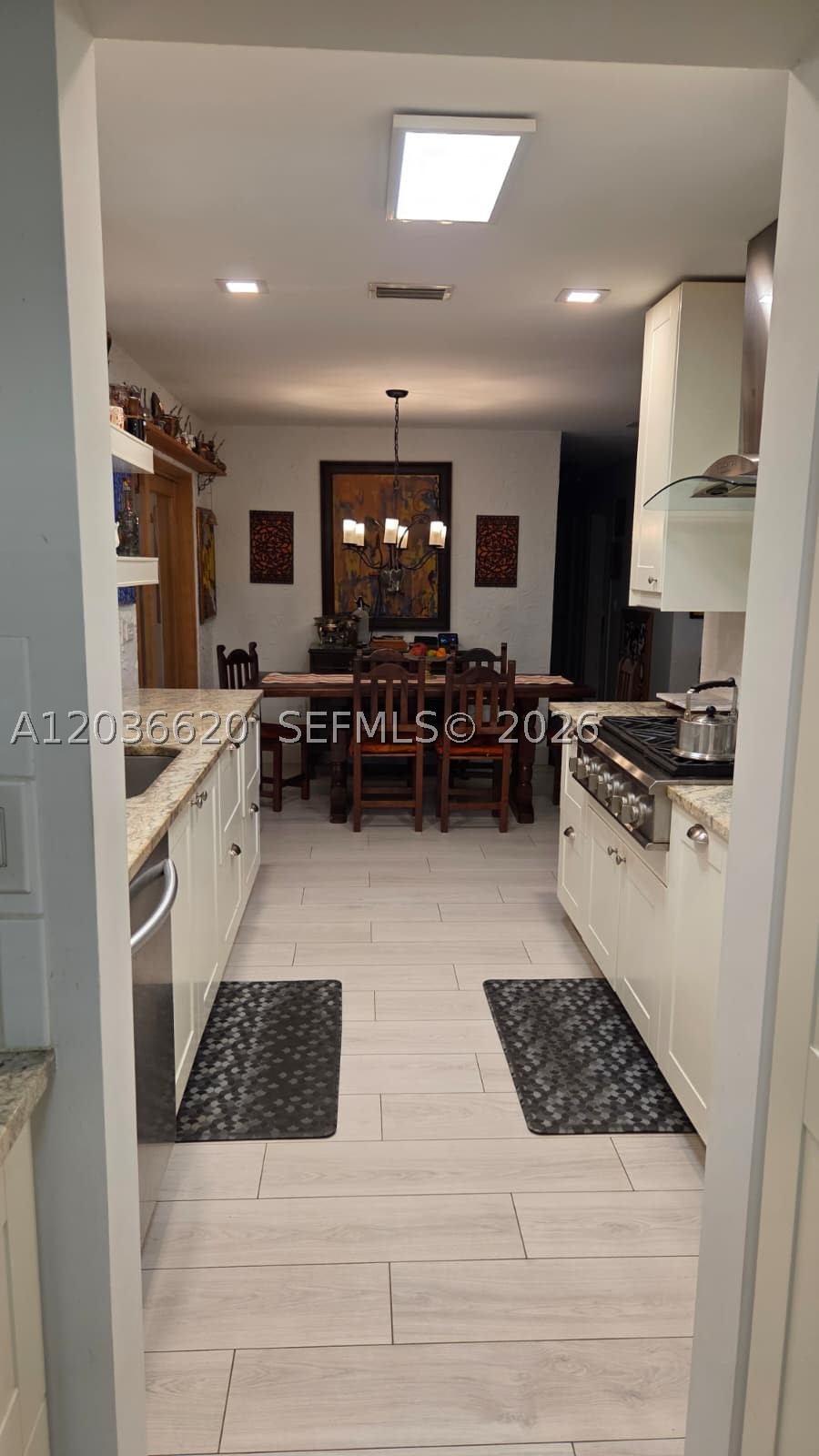 LEE GROVE ESTS - Residential