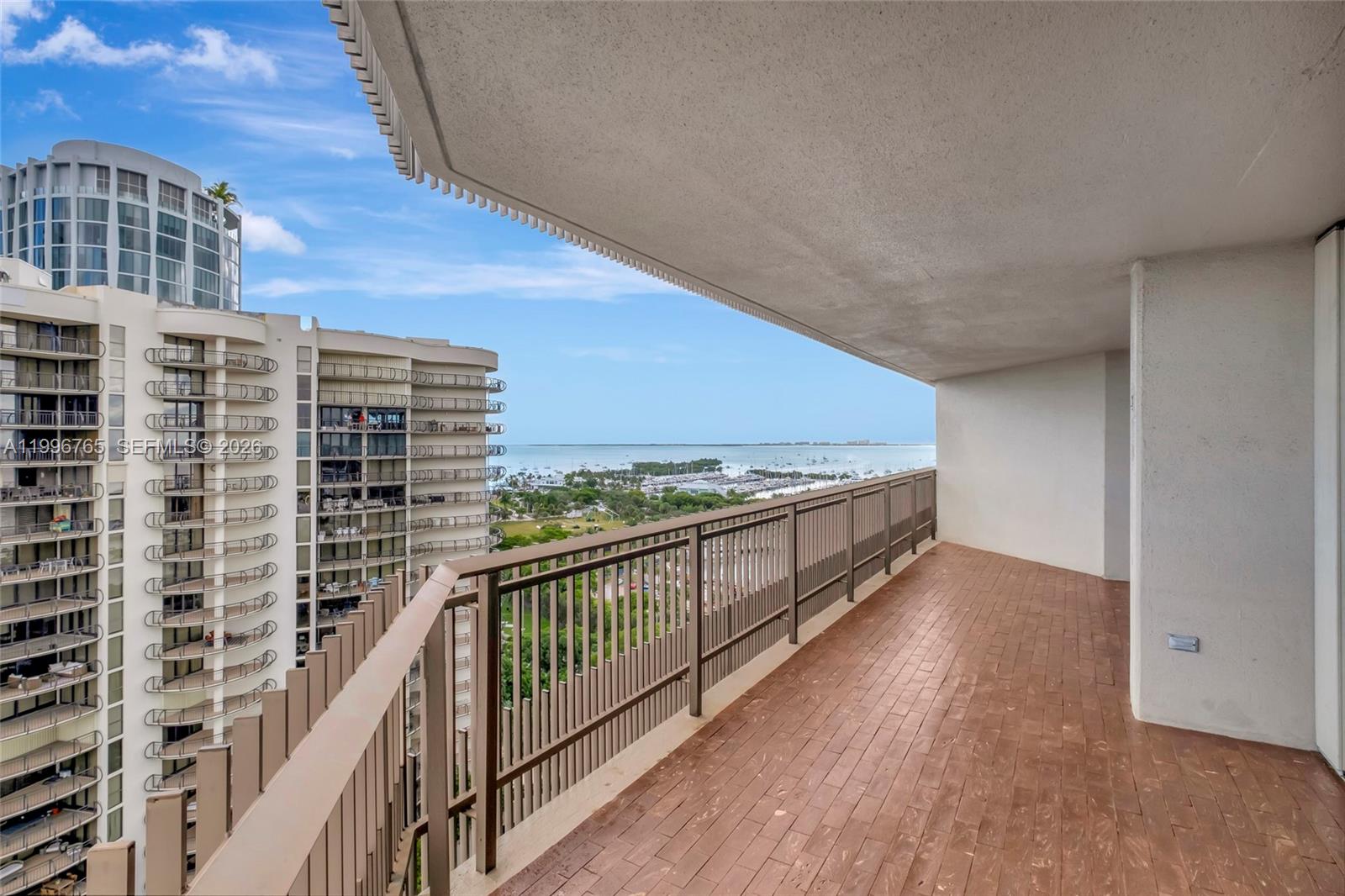 YACHT HARBOUR CONDO - Residential