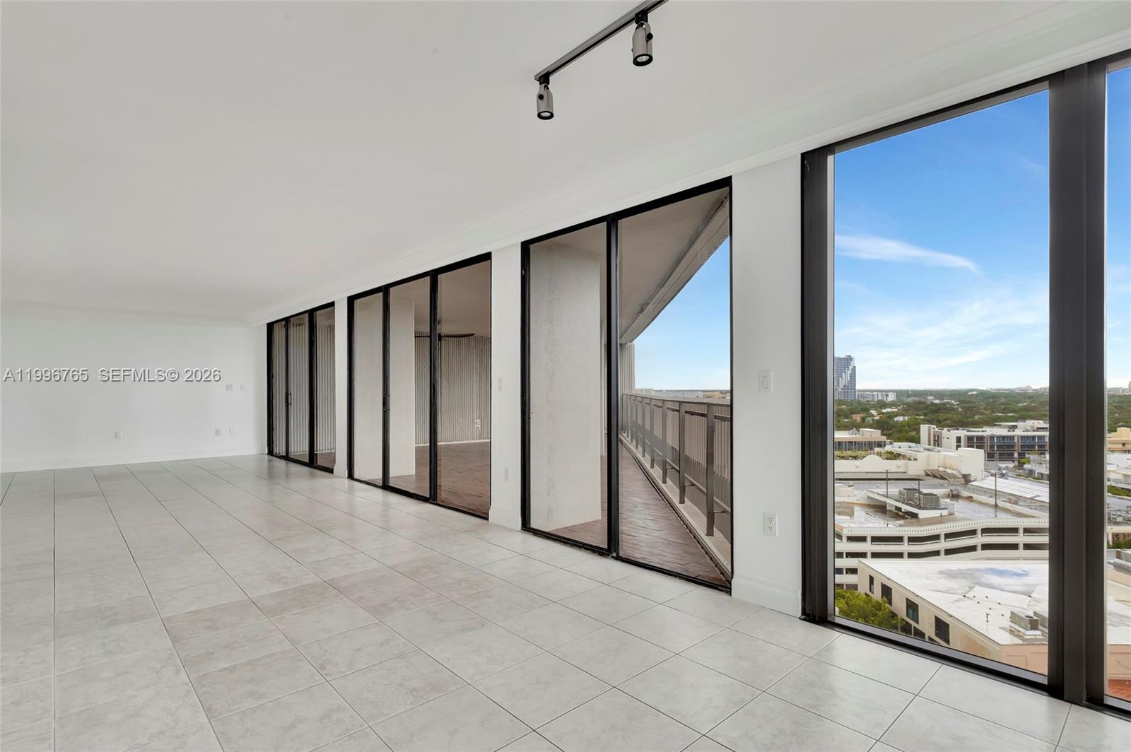 YACHT HARBOUR CONDO - Residential