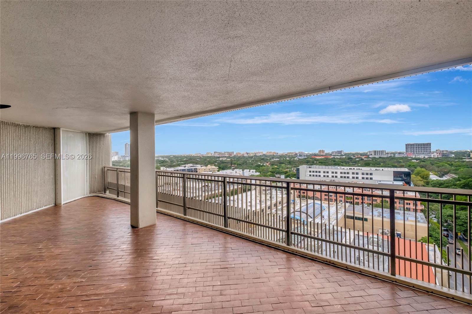 YACHT HARBOUR CONDO - Residential