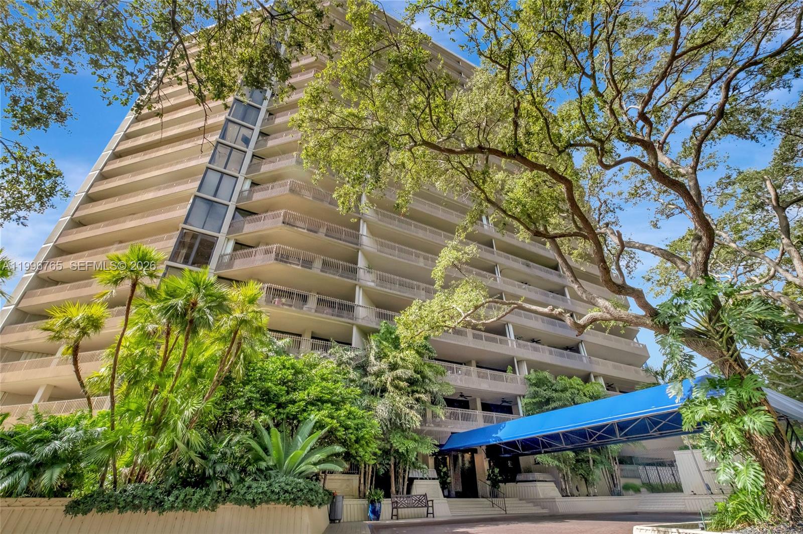 YACHT HARBOUR CONDO - Residential
