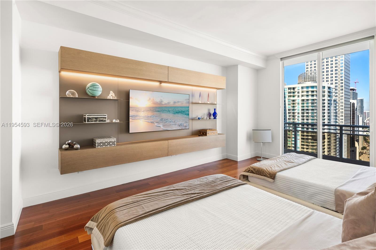 CARBONELL CONDO - Residential