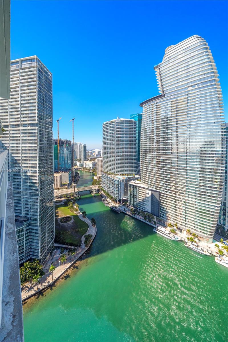 CARBONELL CONDO - Residential