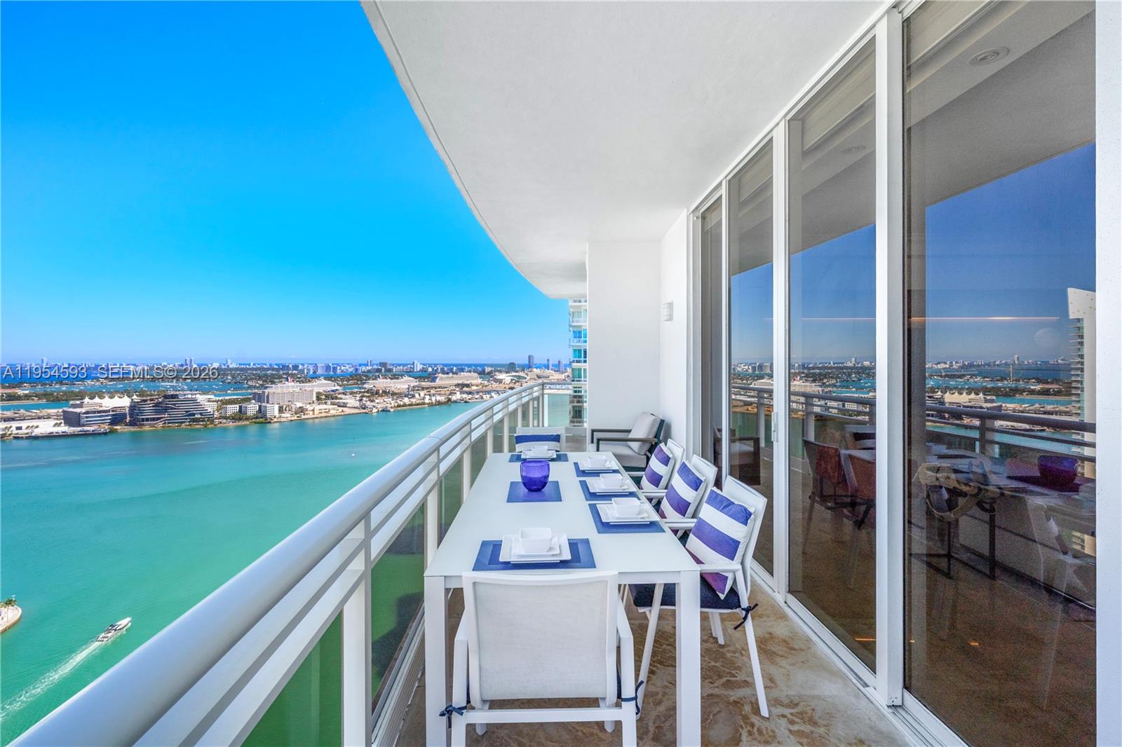 CARBONELL CONDO - Residential