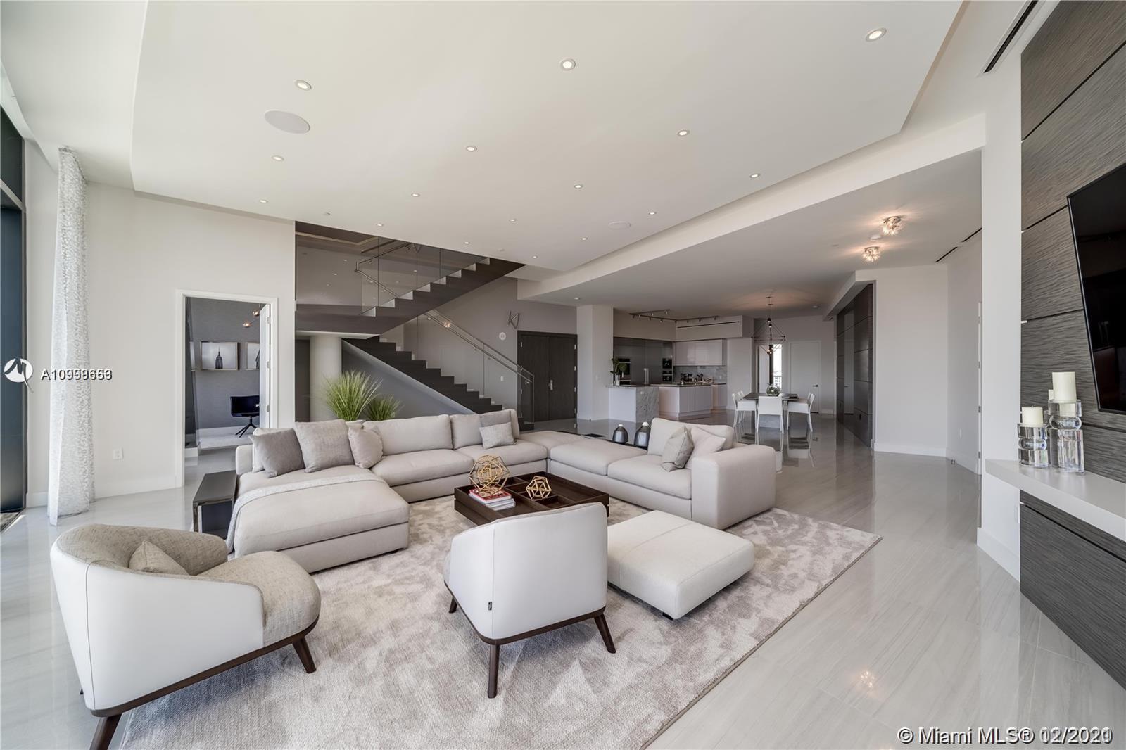 PRIVE CONDO - Residential