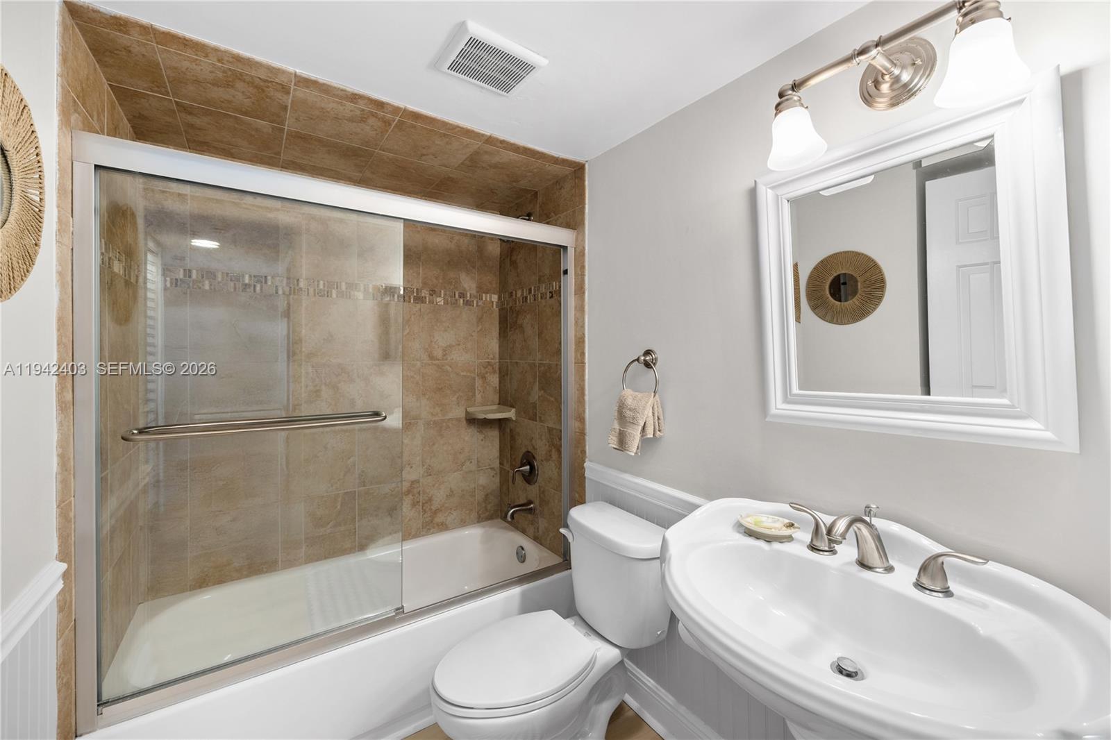 JUPITER BAY EAST CONDO - Residential
