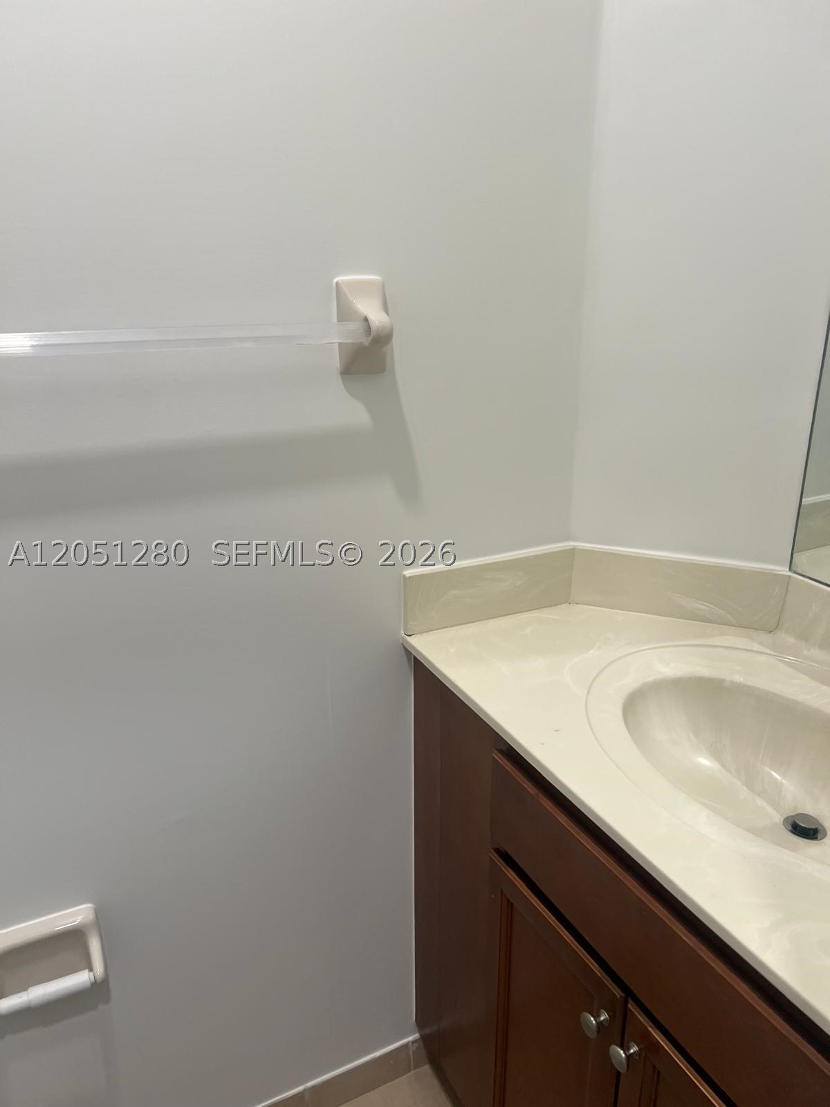 ST MAARTEN AT GRAND BAY C - Residential Lease