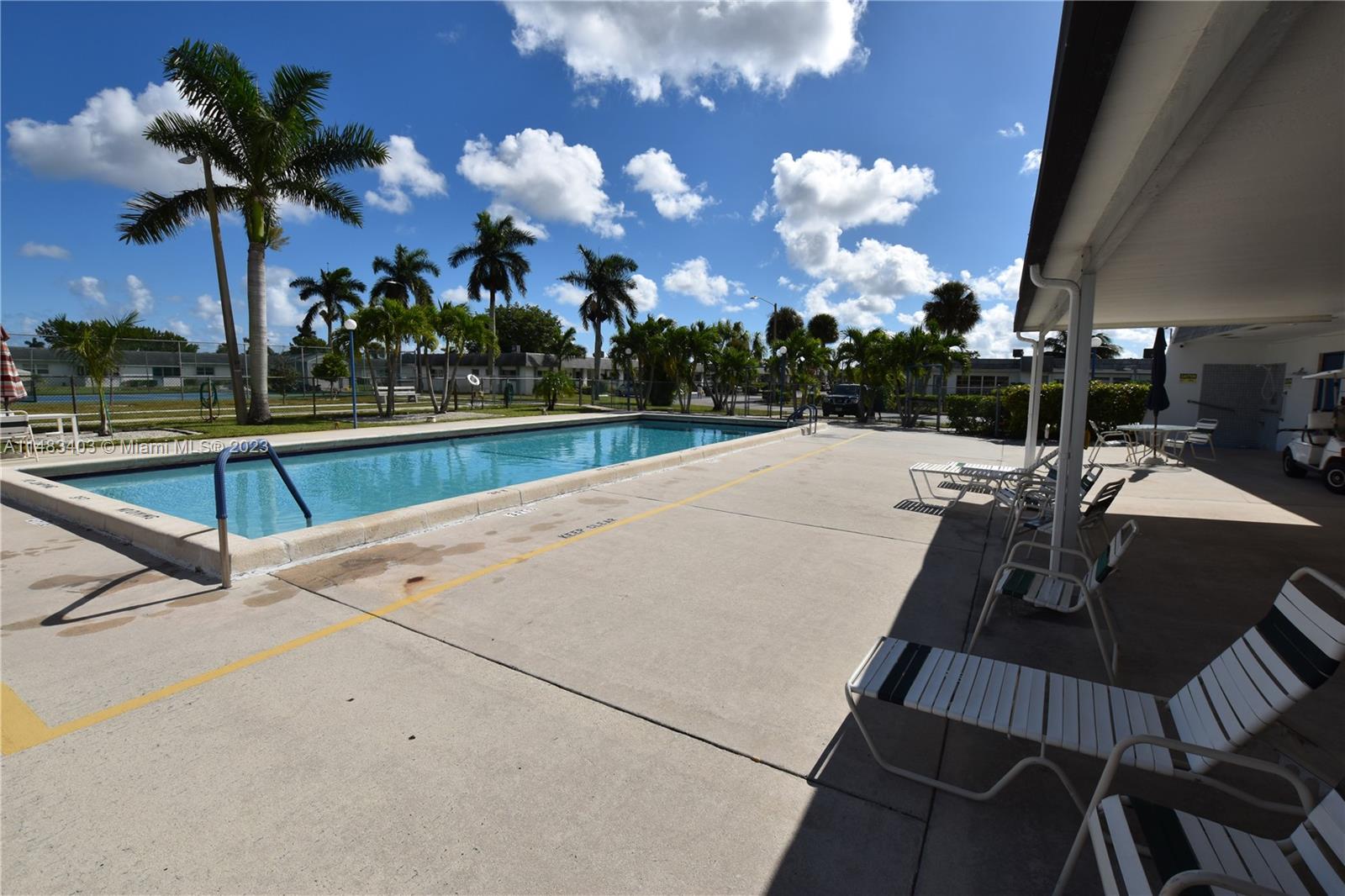 CRESTHAVEN TOWNHOMES SEC - Residential
