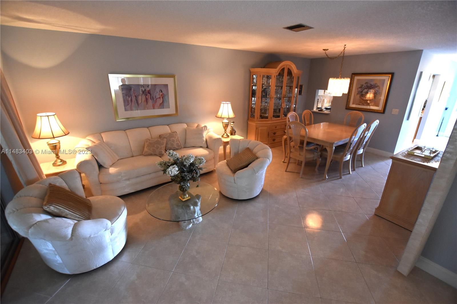 CRESTHAVEN TOWNHOMES SEC - Residential