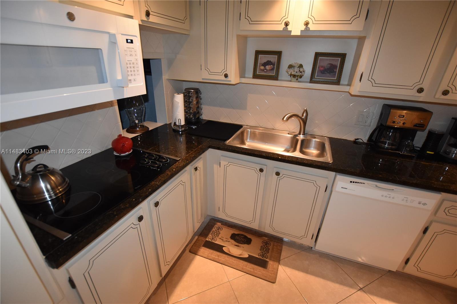 CRESTHAVEN TOWNHOMES SEC - Residential