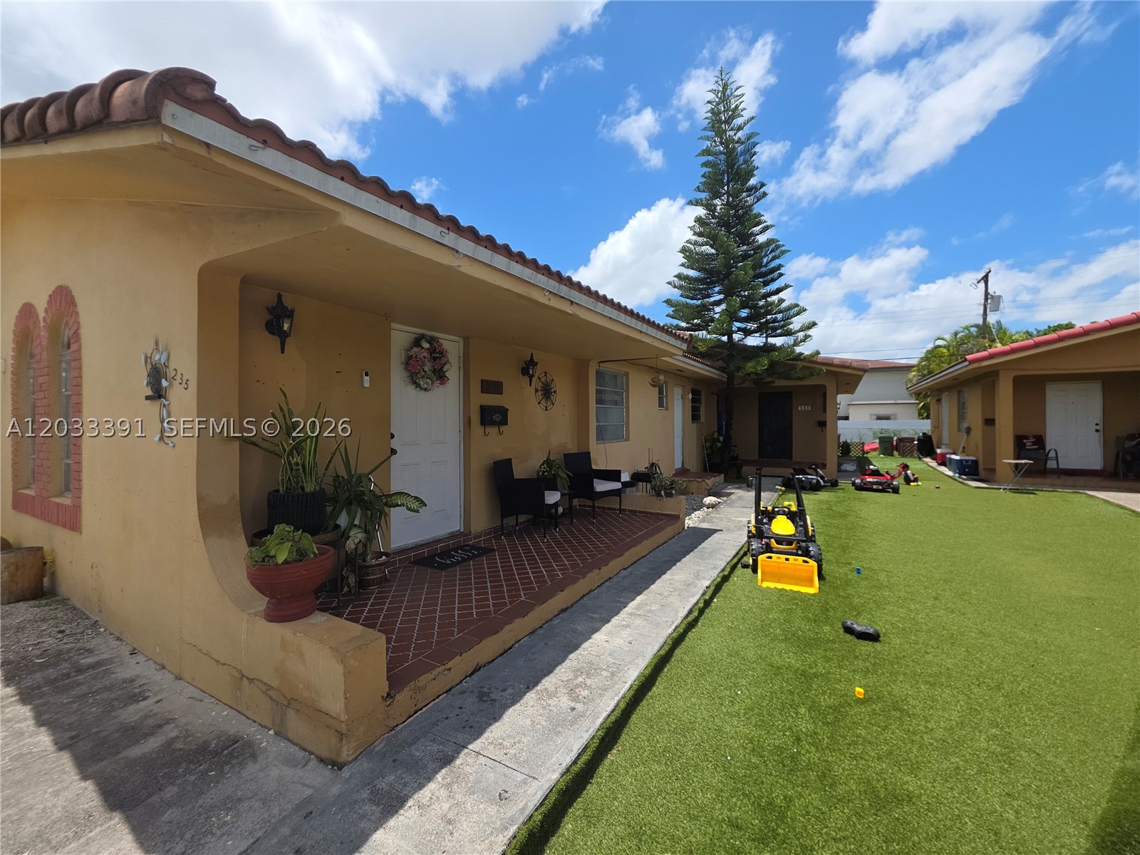 HIALEAH 4TH ADDN - Residential Income