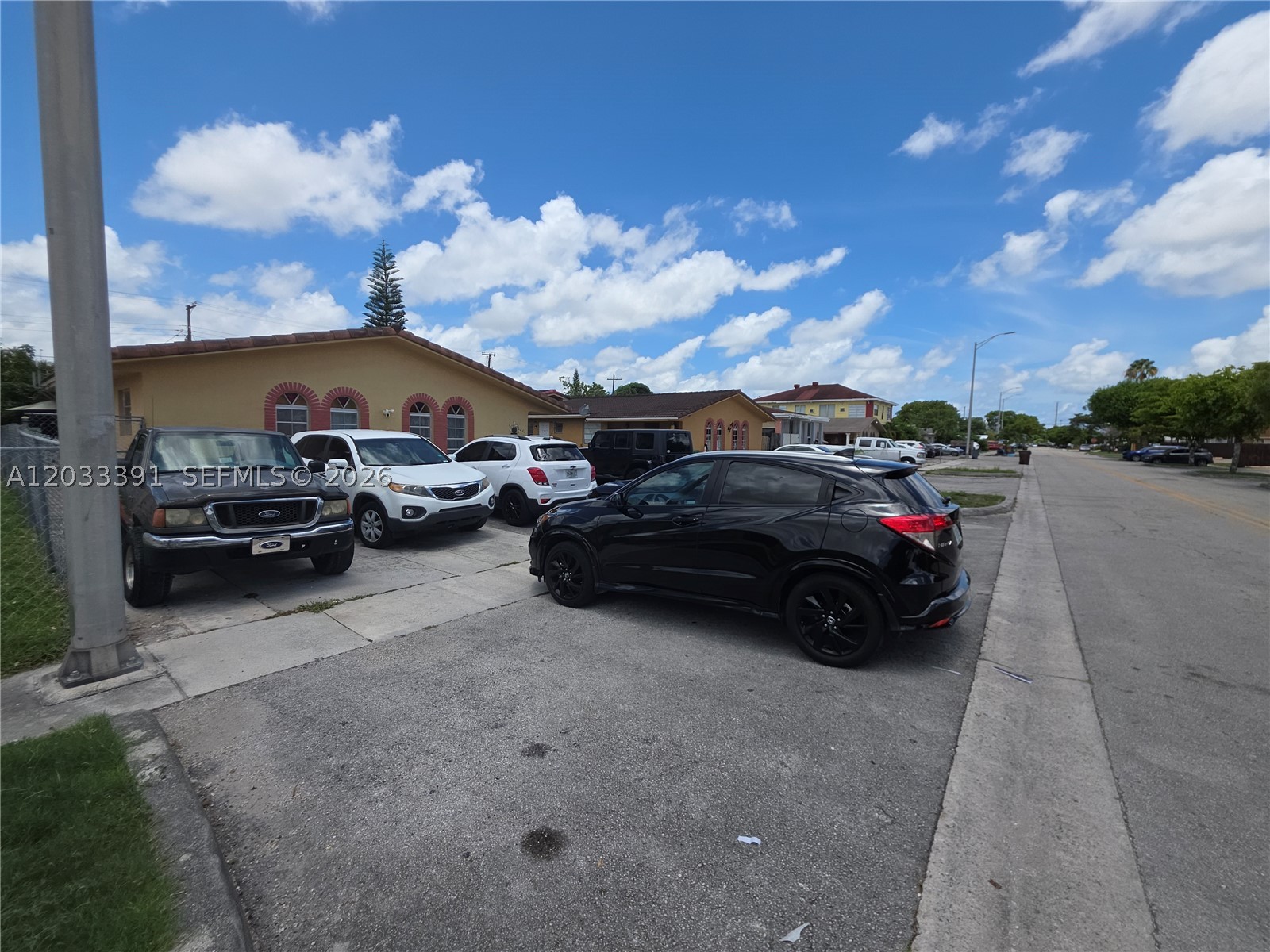HIALEAH 4TH ADDN - Residential Income