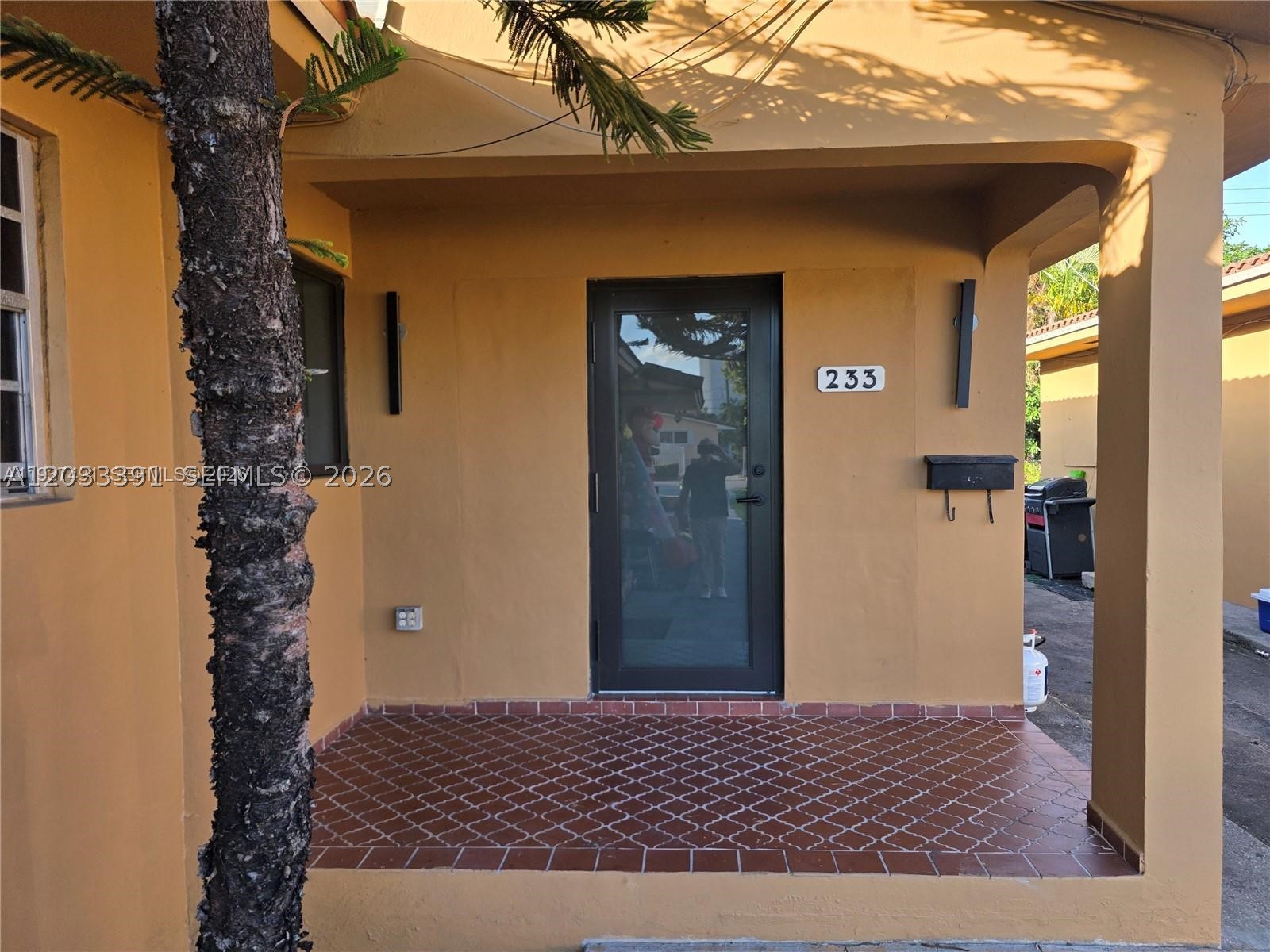 HIALEAH 4TH ADDN - Residential Income