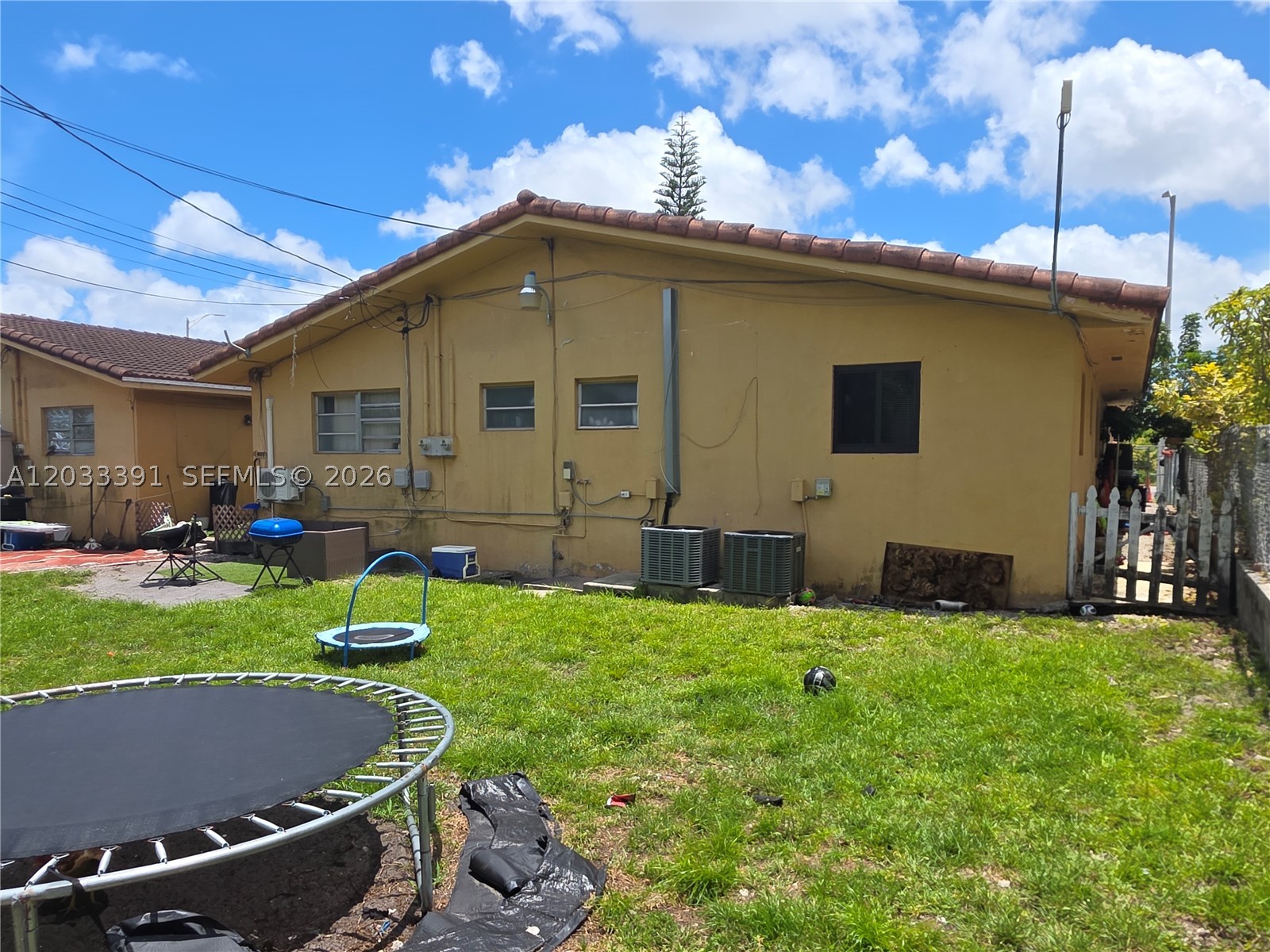 HIALEAH 4TH ADDN - Residential Income