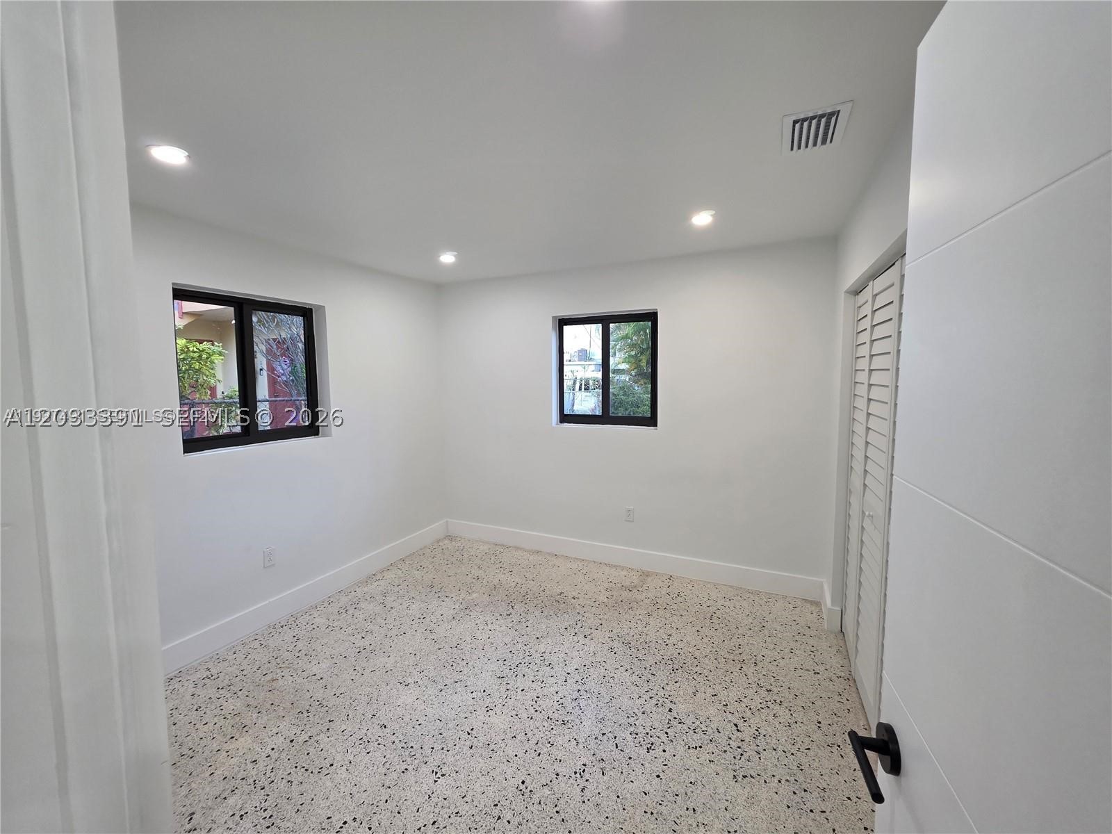HIALEAH 4TH ADDN - Residential Income
