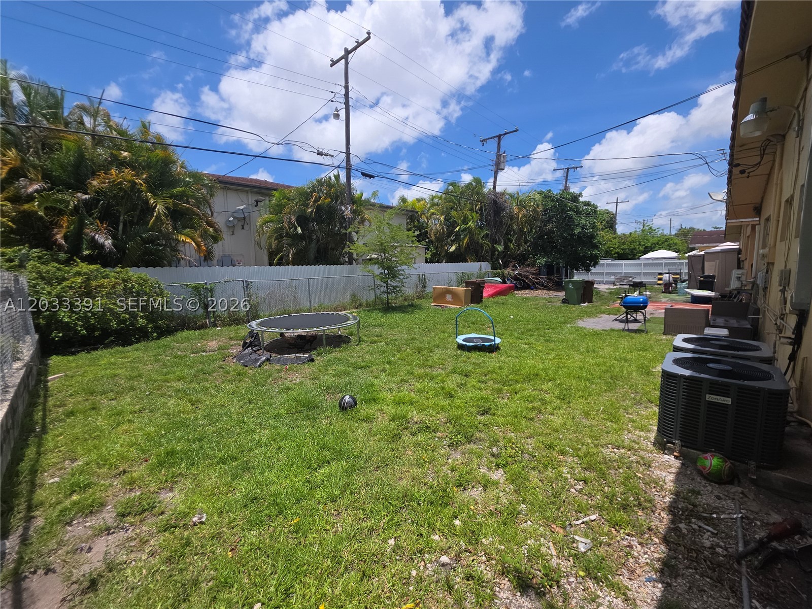HIALEAH 4TH ADDN - Residential Income