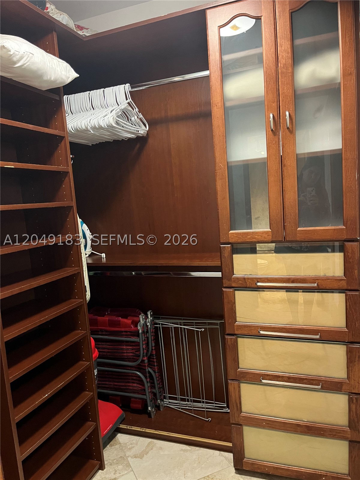 RONEY PALACE CONDO - Residential