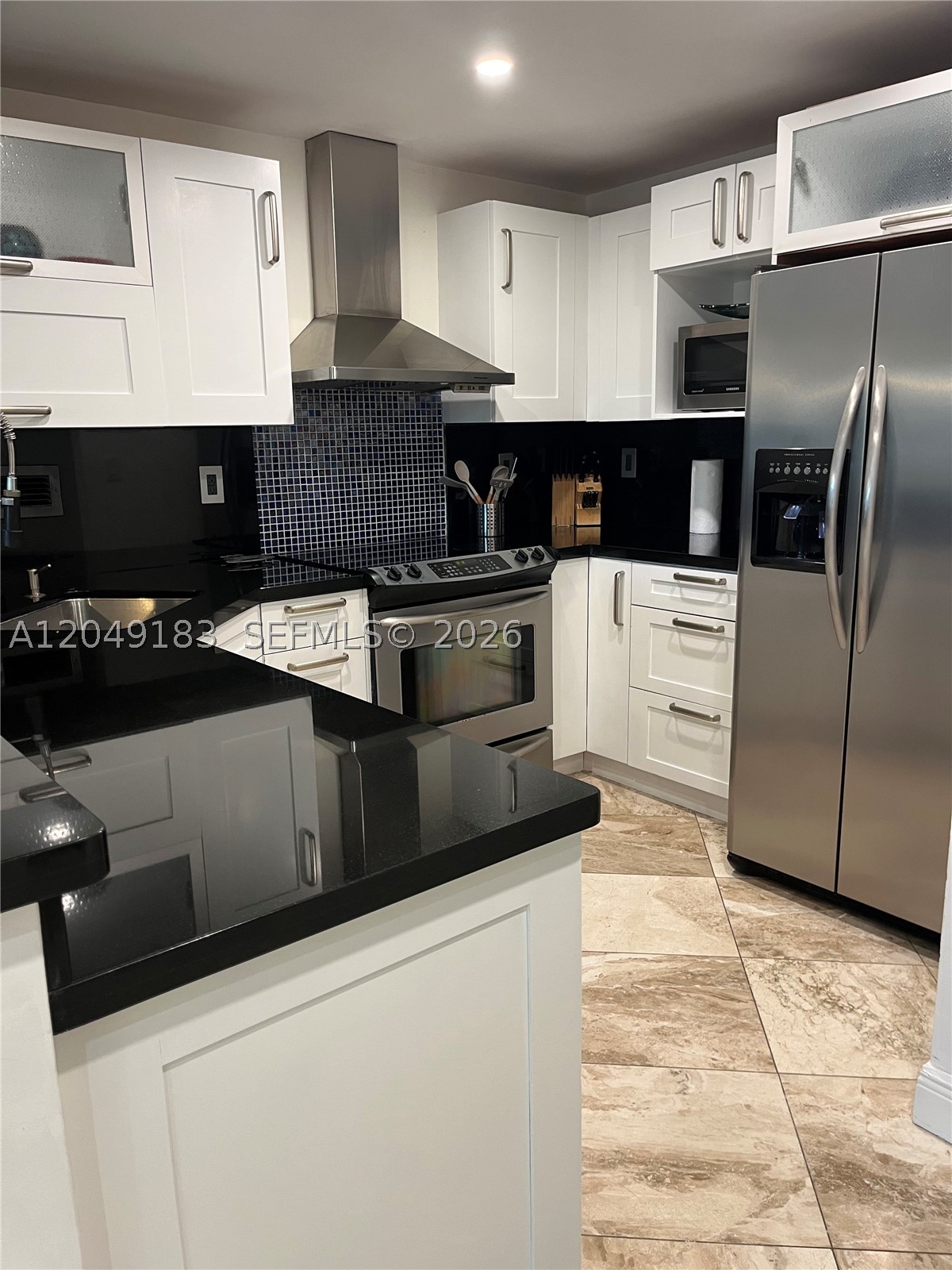 RONEY PALACE CONDO - Residential