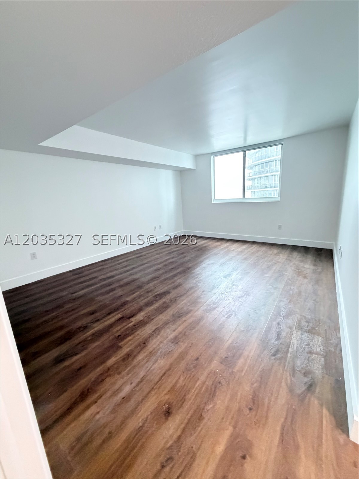 1800 CLUB CONDO - Residential Lease