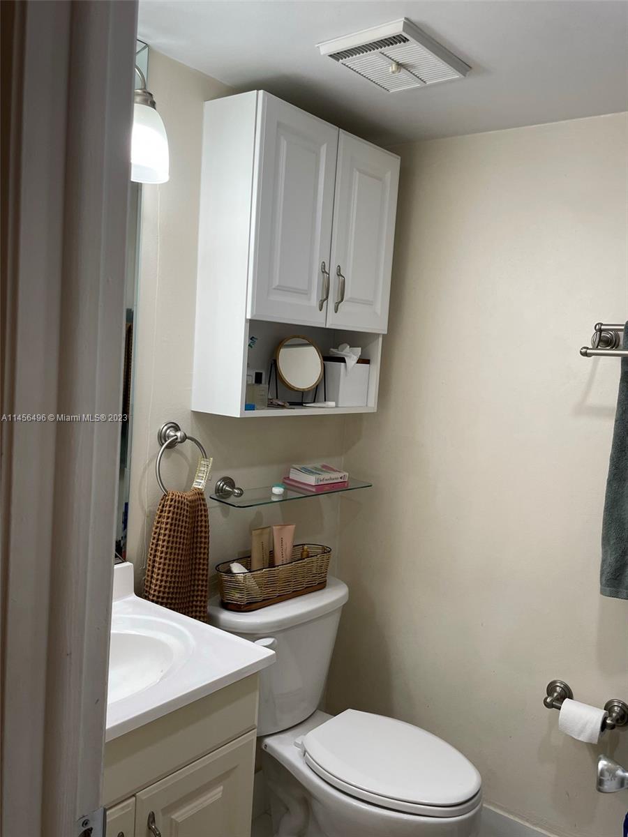 GABLES POINT III CONDO - Residential