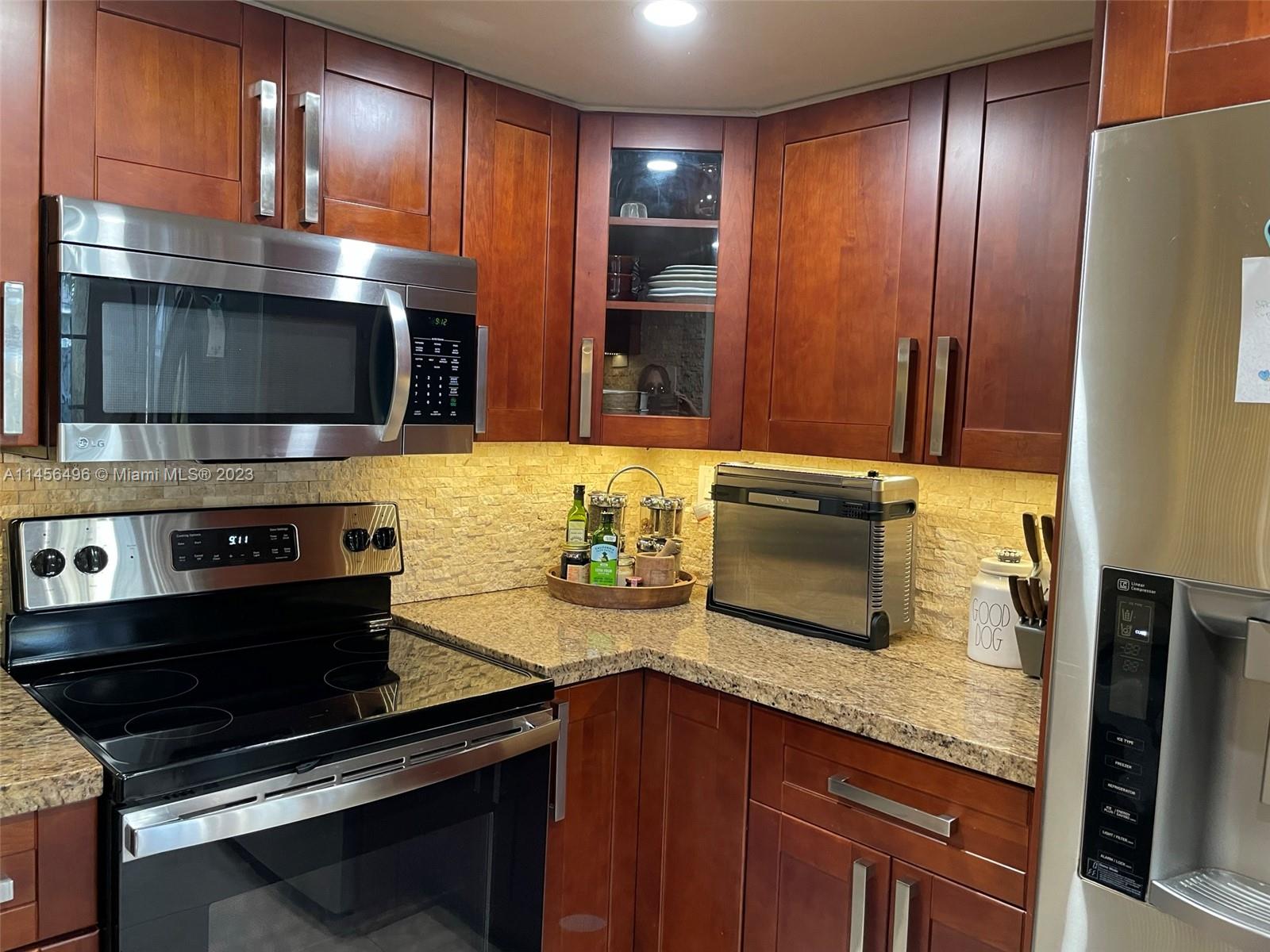 GABLES POINT III CONDO - Residential