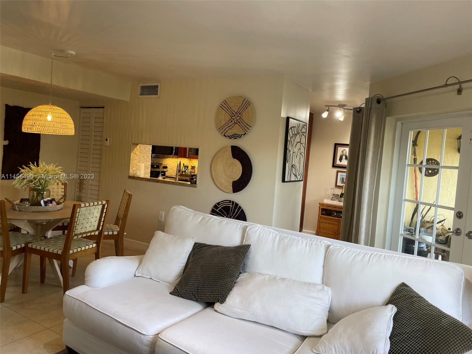 GABLES POINT III CONDO - Residential